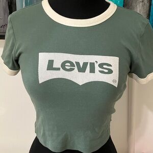 Levi's Women's Green Logo Short Sleeve Tee